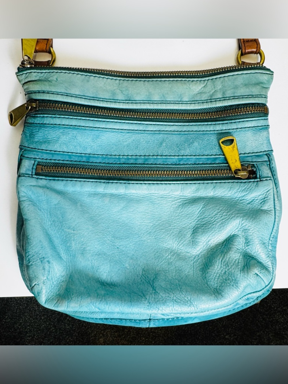 Fossil Teal Leather Crossbody Bag Multi-Zip  and Adjustable Strap Vintage Fossil